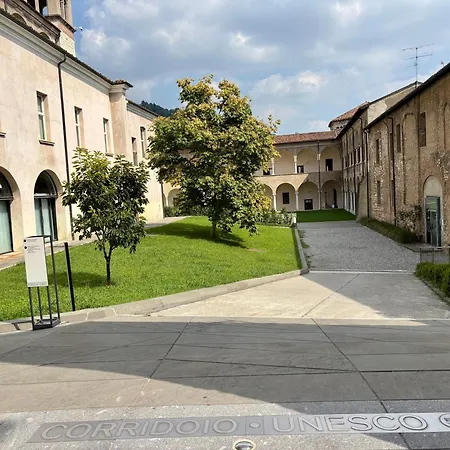 Capitolium Ad Panzió Brescia